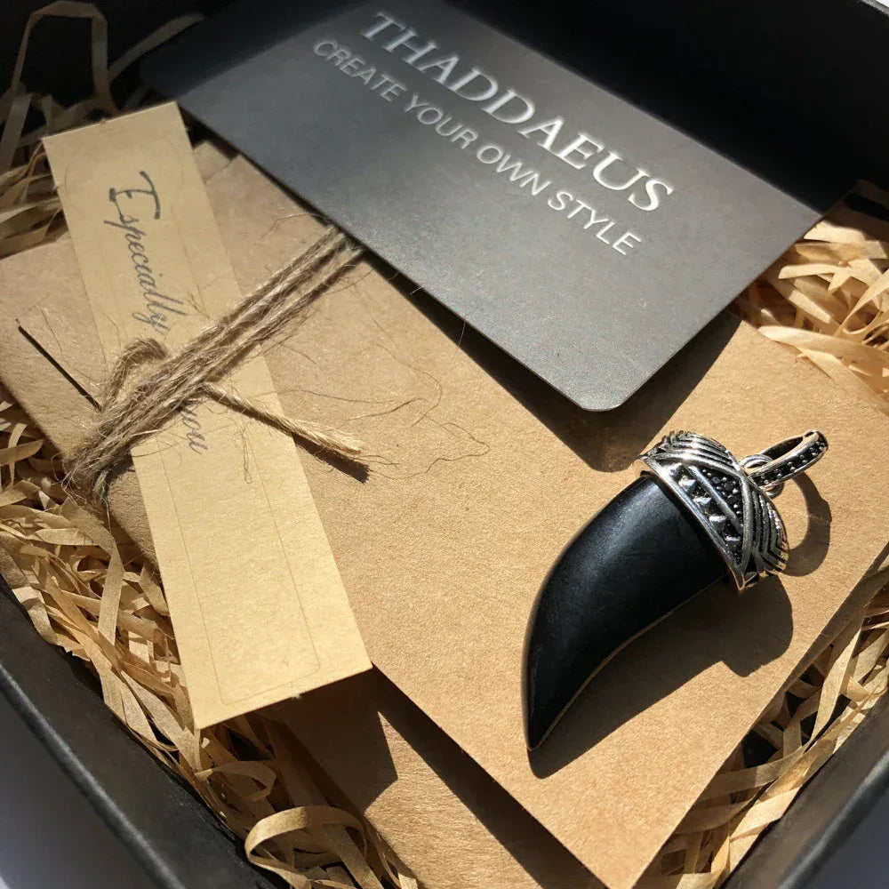 Pendentif Ethnique Maori Dent Tigre - Bijou Unisexe Symbolique Cadeau - AgorAstrA