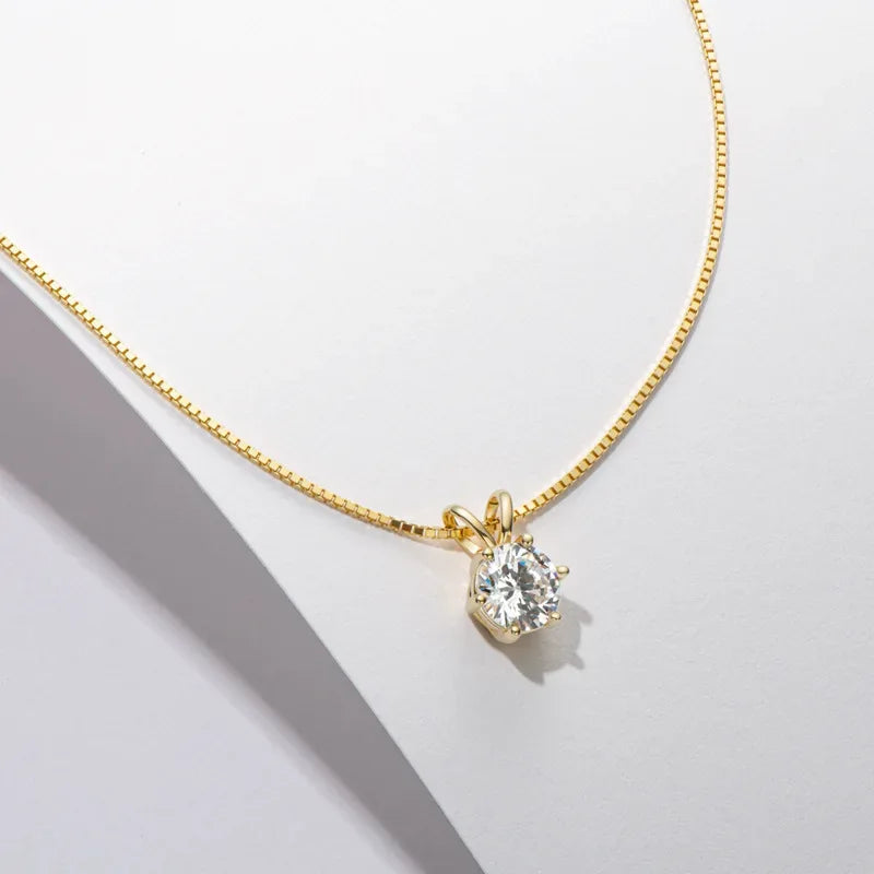 Collier R.GEM. Classic en argent S925 rhodié, serti de diamants moissanite 6,5 mm 1 ct, 6 griffes, vente en gros avec certificat gratuit - AgorAstrA