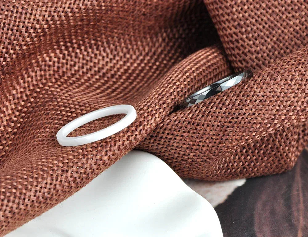 Bagues en céramique taillée noir et blanc tendance Lokaer, bijoux classiques de mariage et de fiançailles pour femmes, Anneaux Anillos R18014 - AgorAstrA