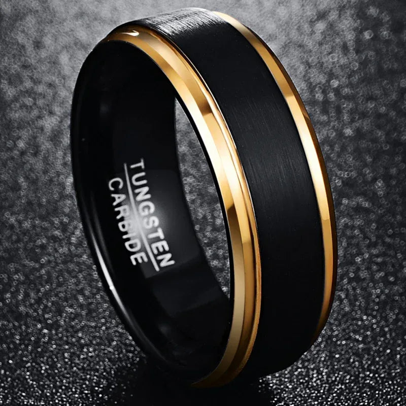 Bague pour homme en tungstène, 8 mm de largeur, plaquée sous vide, bord doré, surface noire mate, tailles américaines 7 à 15. - AgorAstrA