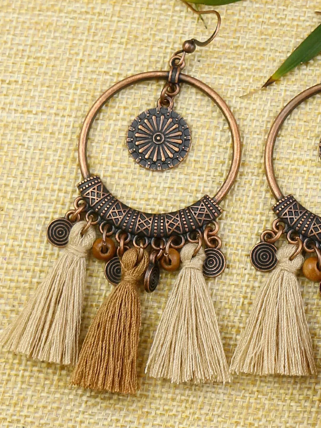 Boucles d'Oreilles Femme à Pois Vintage - Bijou Rétro Élégant - AgorAstrA